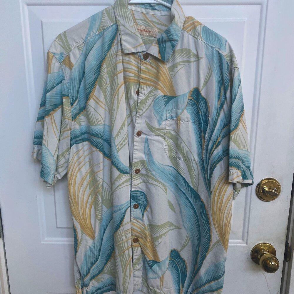 Tommy Bahama Shirt Men’s L Blue  Green Floral Tropical Short Sleeve Button Down